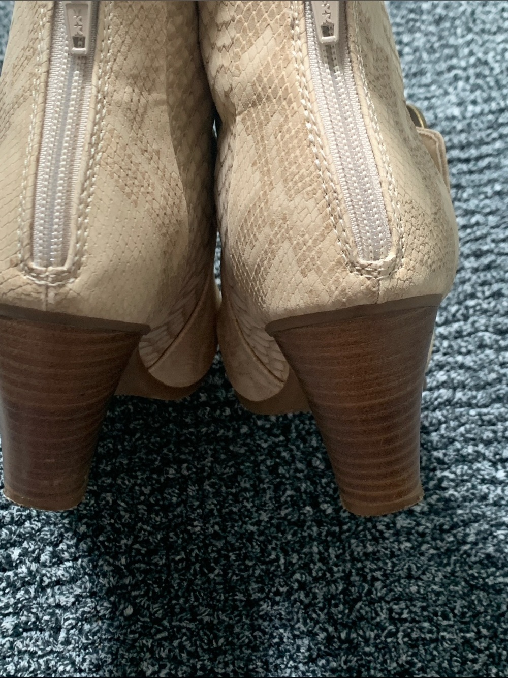 Baretraps Lucia Boots - Picture 3 of 10
